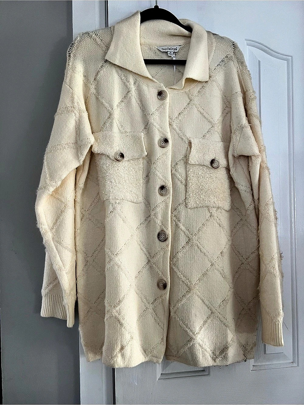 Davi & Dani Cream Geometric Button-Front Cardigan